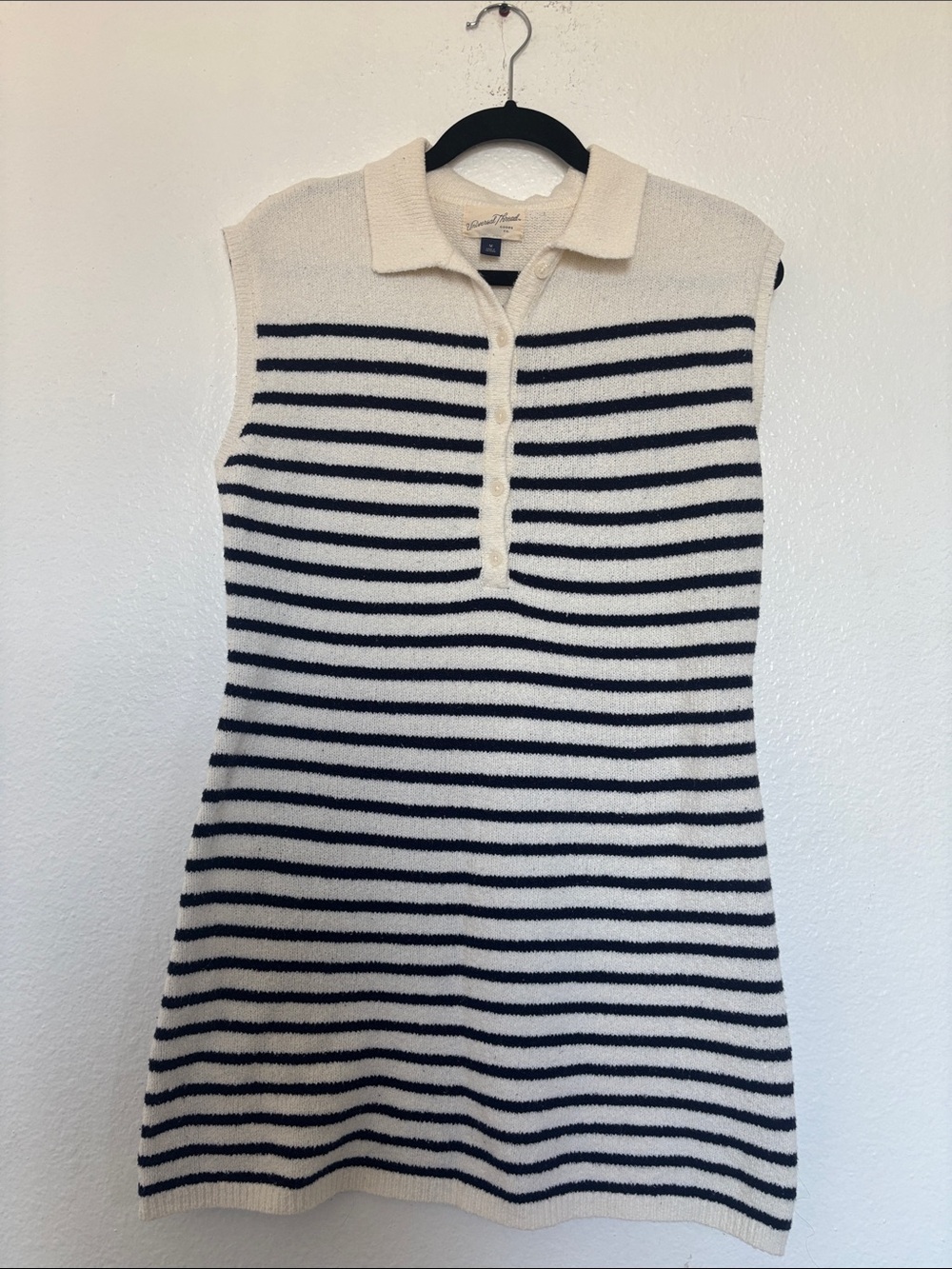 Universal Thread Cream and Navy Striped Polo sleeveless Sweater size M